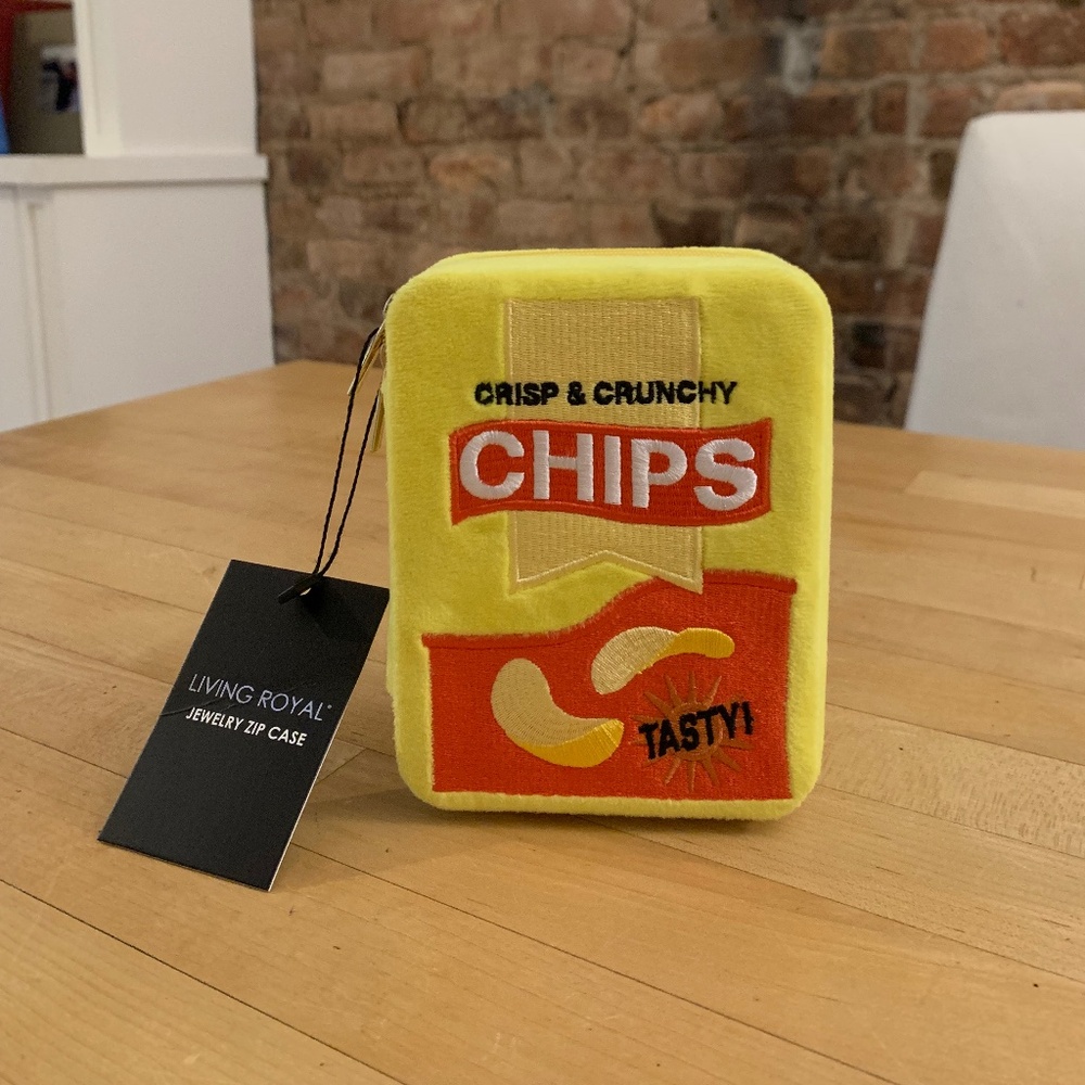 Living Royal Jewelry Zip Case with Chips Design